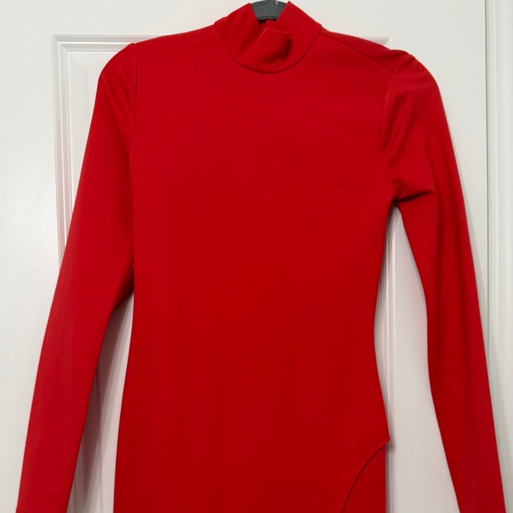 Andie Midi Dress 
LOVERS AND FRIENDS